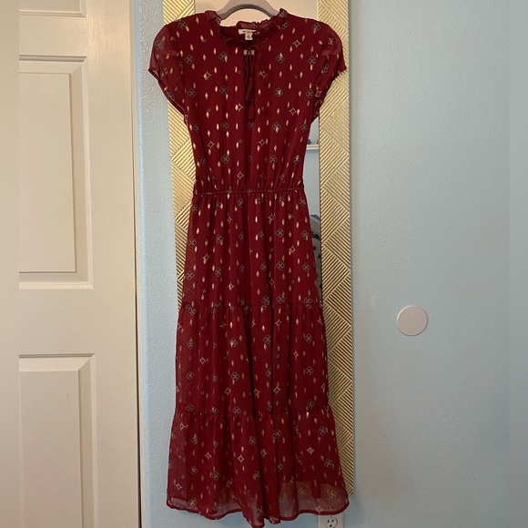 MIAMI by Francesca’s Boho Short Sleeve Maroon Dress with gold Foiling detail XS - Picture 1 of 4